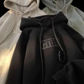Sudadera con capucha y bolsillo delantero, corte holgado, talla 8XL, estampado de letras caladas; moda para hombres y para parejas.